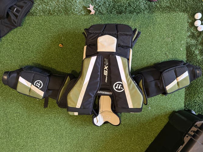 Large Warrior Goalie Chest Protector (Used) RX5 Pro