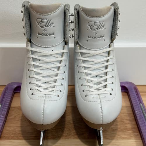 Jackson Ultima Elle FS2130 Womens Ladies White Figure Ice Skates Size 6.5 W