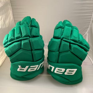 NHL TORONTO ST PATS Bauer Supreme Ultrasonic Gloves 14" KAMPF