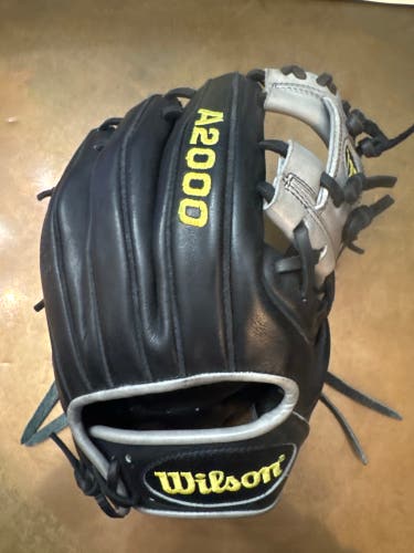 2018 Wilson A2000 RH Baseball Glove 11.25" (Used)