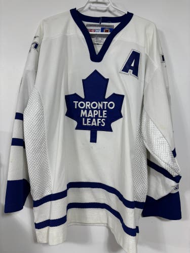 Reebok NHL Toronto Maple Leafs “Large” Gary Roberts Hockey Jersey