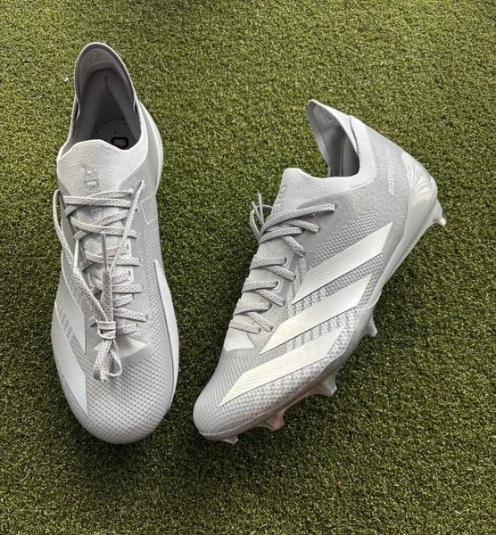 Men's Size M 10.5 (W 11.5) Adidas Adizero Electric Low Top Molded Cleats (New)