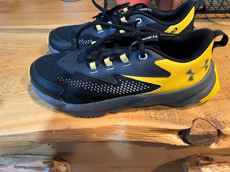 Black Men's 6.5Y (Big Kids / Youth) Youth Under Armour Shoes (New)