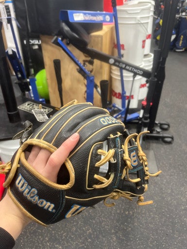 Used Wilson A2000 BB/SB Glove RH Throw Black 11 1/2" 11337-S000476714