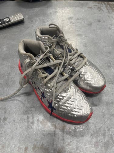 Used Under Armour FREEDOM BB/SB Cleats Grey Junior 03.5 11337-S000476638