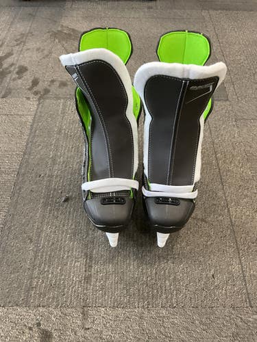 Used Bauer XLS Junior Hockey Skate Black Junior 03 11614-S000227552