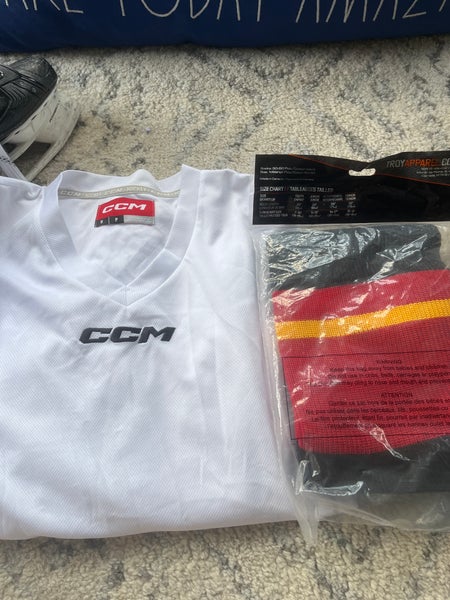 Black Intermediate Medium Tron Socks (New)