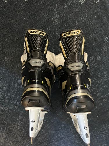 2022 CCM Tacks AS-570 Hockey Skates Regular Width 9 (Used)
