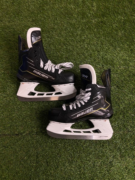 Intermediate Bauer Supreme M40 Hockey Skates 6.5 (New)