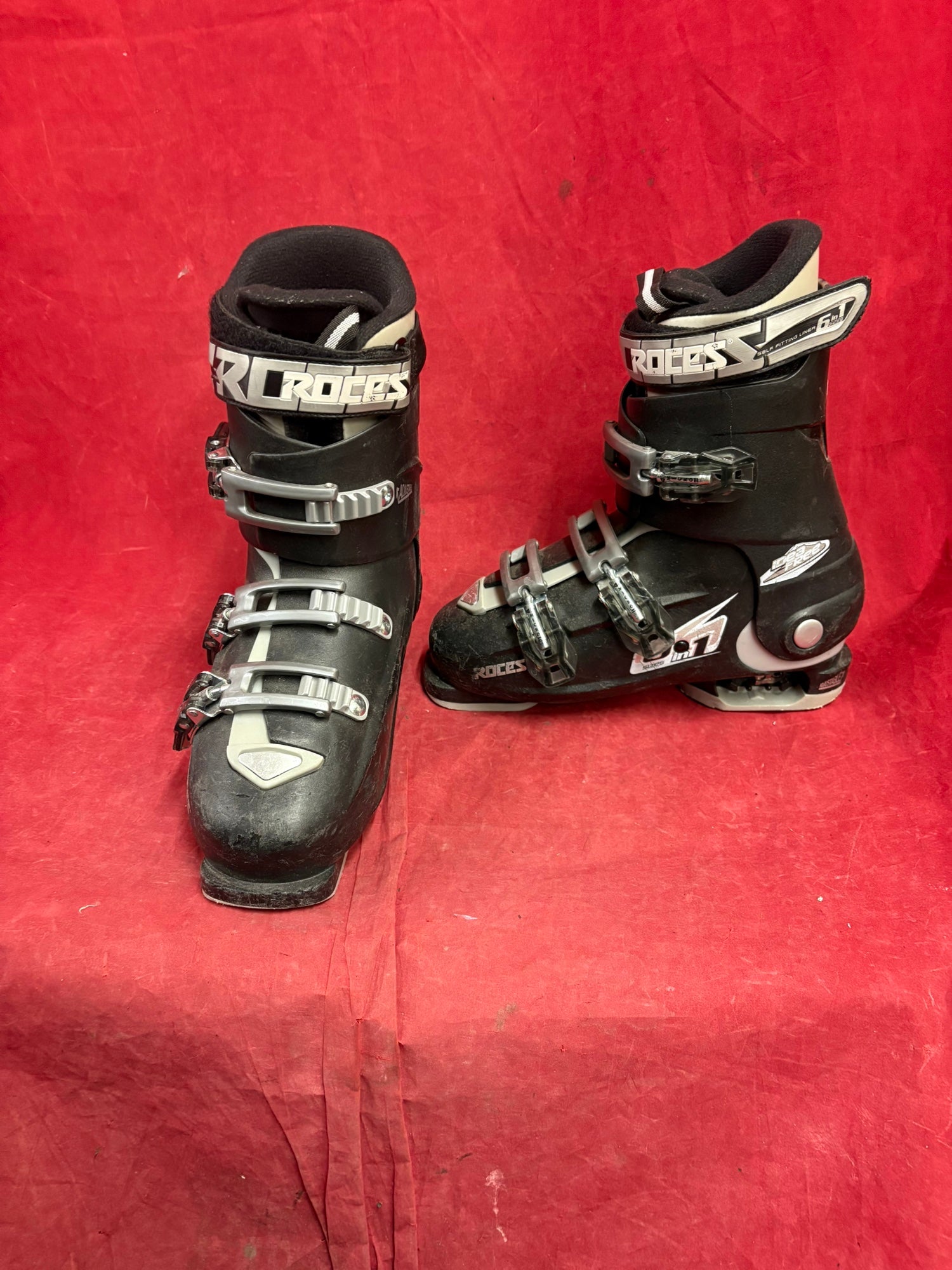 Tecnica R9.3 110 Racing Ski Boots | Mondo 24 (New) | SidelineSwap