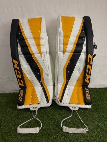 32" Senior CCM Extreme Flex 3 Goalie Leg Pads Pro Stock (Used)