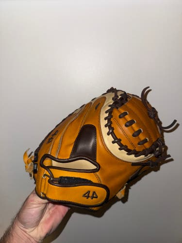 44 Pro C2 RH Catcher's Baseball Glove 33" (Used)