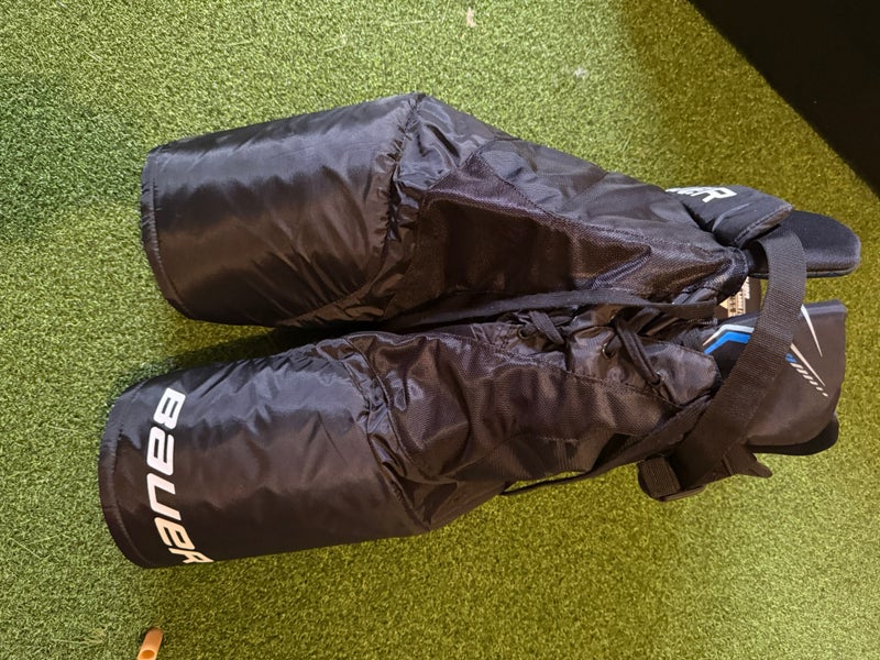 Intermediate Large Bauer Hockey Pants (Used)