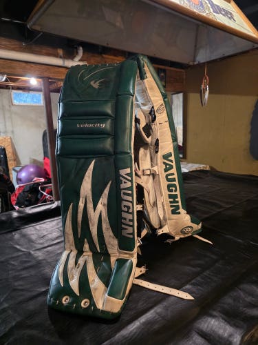36" Vaughn Velocity Goalie Leg Pads (Used)