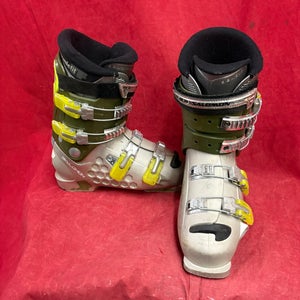 Ski Boots: Mondo 25 & 25.5 Men's Salomon Ski Boots (Used)
