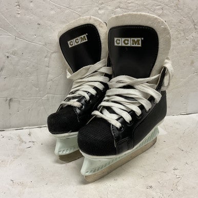 Used CCM CHAMPION 90 Youth Hockey Skate Youth 09.0 11855-S000196730