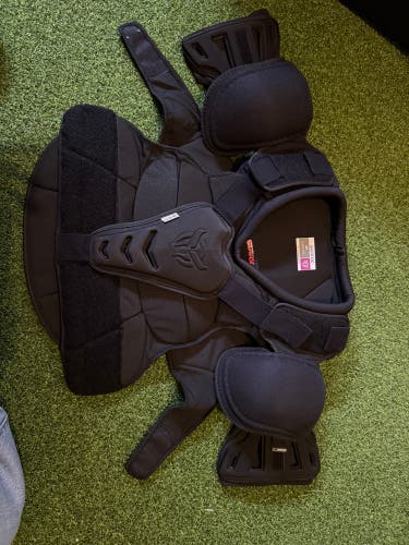 Women's Large Senior Shoulder Pads (Used)