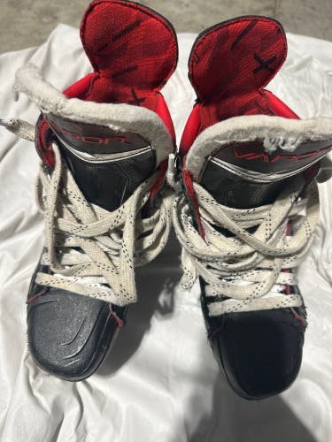 Bauer Vapor X Velocity Hockey Skates Regular Width Size 5.5 (Used)