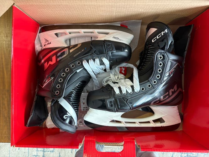 CCM JetSpeed FT6 Pro Hockey Skates Pro Stock 10.5 (New)
