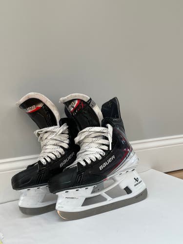 2025 Bauer Vapor Fly40 Hockey Skates 6.5 (Used)