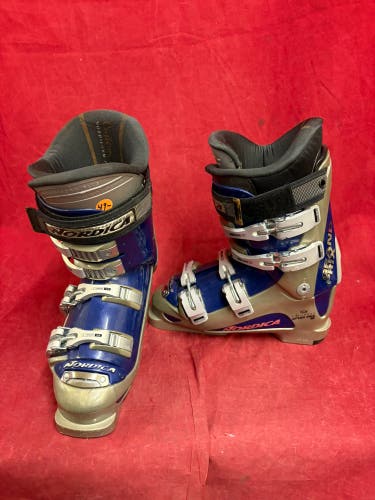 Ski Boots: Mondo 25 & 25.5 Men's Nordica Ski Boots (Used)