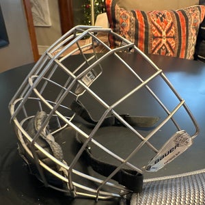Bauer True Vision FM7500 Junior Small Cage (Used)