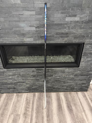 Intermediate Bauer Vapor FlyLite Left Hand Hockey Stick P92 55 Flex (New)