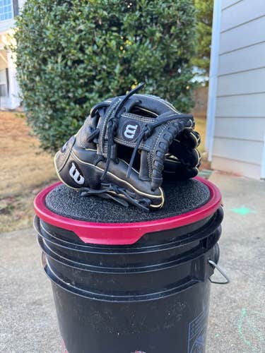 Infield RH Wilson A1000 1787 Baseball Glove 11.75" (Used)