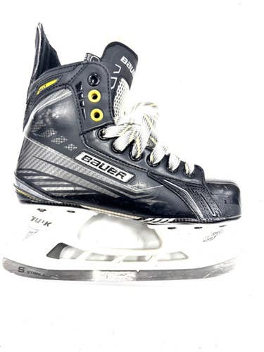 Used Bauer 160 SUPREME Intermediate Hockey Skate Intermediate 4.0 11860-S000302458