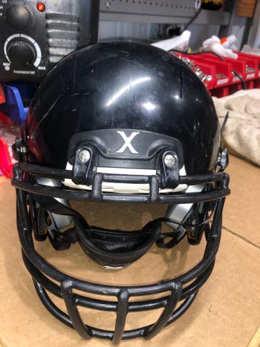 USED XENITH X2E+ YOUTH FOOTBALL HELMET - LARGE - BLACK