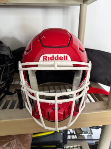 Youth Medium Riddell SpeedFlex Helmet (Used)