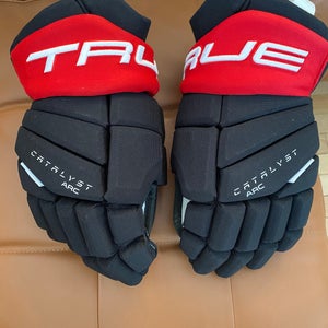 New True Catalyst Arc Gloves 14"