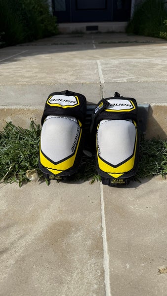 Youth Medium Bauer Supreme 2S Pro Elbow Pads (Used)