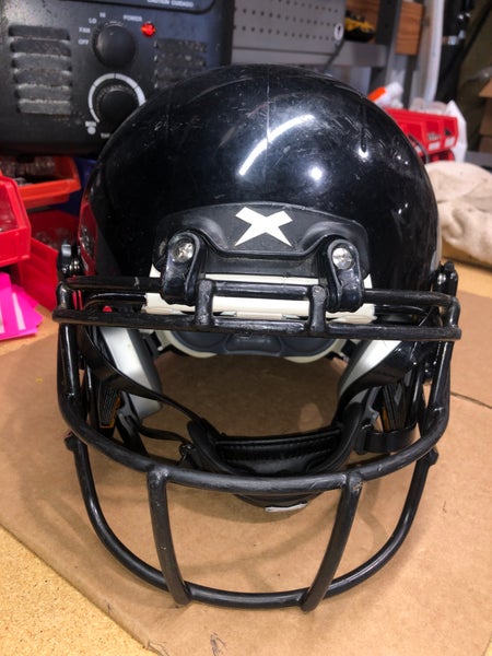 USED XENITH X2E+ YOUTH FOOTBALL HELMET - LARGE - BLACK