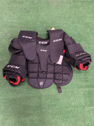 Senior Medium CCM CL 500 Goalie Chest Protector Pro Stock (New)