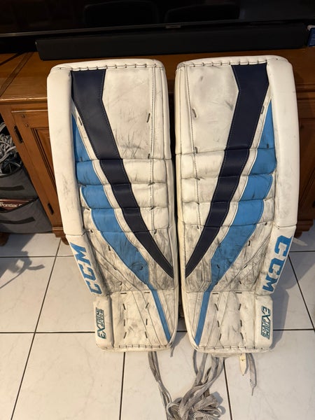 34" CCM Extreme Flex lll Goalie Leg Pads (Used)