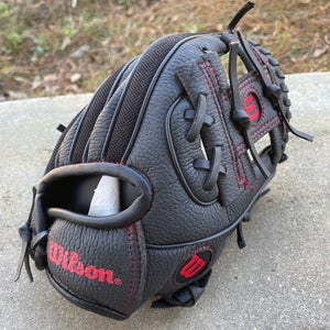 Wilson A200 RH Black T-Ball Baseball Glove (Used)