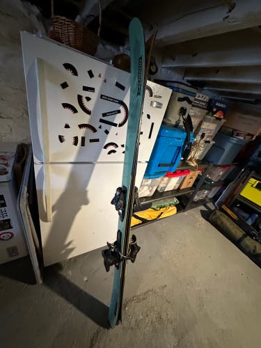 Men's 2023 Salomon QST 92 176 cm All Mountain Skis With Bindings Max Din 13 (Used)