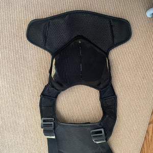 Medium/Large Youth STX Cell V Shoulder Pad Liner (Used)