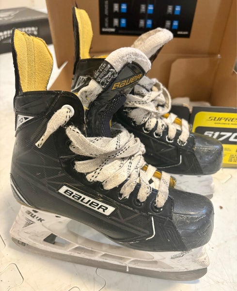 2016 Bauer Supreme S170 Hockey Skates Regular Width Size 2.5 (Used)