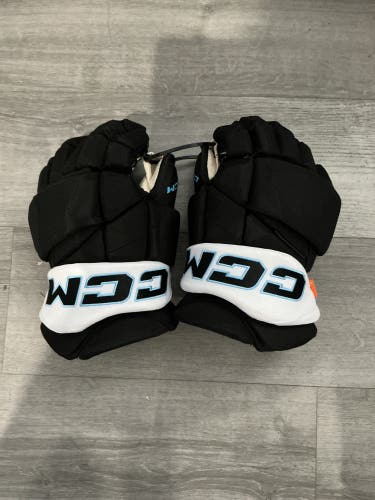 Utah Mammoth CCM HGPJSPP Gloves 14" Pro Stock (Used)