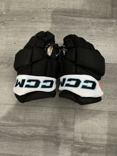 Utah Mammoth CCM HGPJSPP Gloves 13" Pro Stock (Used)