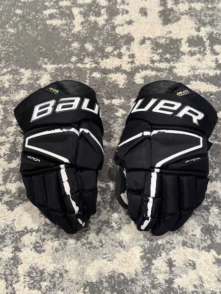Bauer Vapor Hyperlite Gloves 13" (Used)
