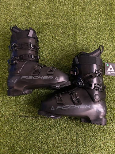 Mondo 28.5 Fischer RC4 90 HV GW Ski Boots Soft Flex (New)