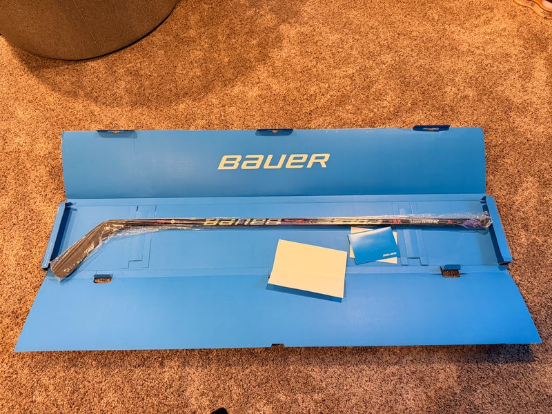 Senior Bauer Grafitti Pulse Left Hand Hockey Stick P92 77 Flex (New)
