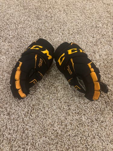 CCM Tacks 9060 Gloves 13" (Used)