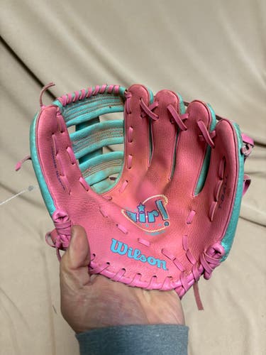 RH Wilson Girl Baseball Glove (Used)