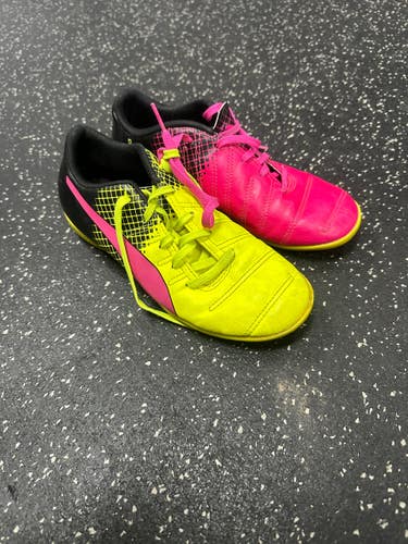 Used Puma EVO POWER 4 Soccer Turf Shoes Black And Pink Junior 04 11849-S000034453
