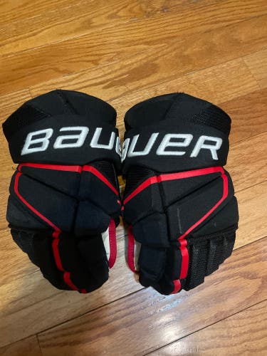 Bauer Vapor Hyperlite Gloves Chicago Blackhawks Foligno 14 pro stock