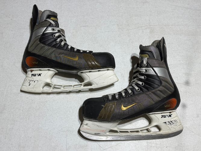 Nike Quest V10 Hockey Skates Extra Wide Width 9 (Used)